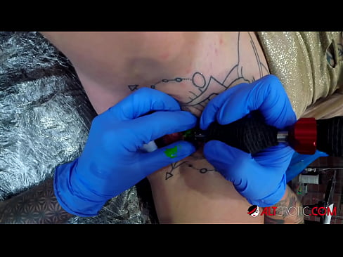 ❤️ An hottie thar a bheith tattooed Sully Savage fuair tattoo ar a clitoris ️❌ Físeán porn uainn ga.battlepass-bonuse.ru ☑